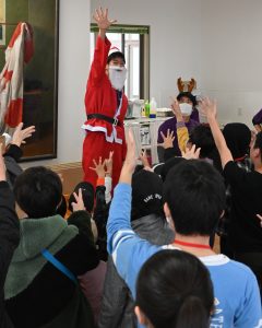 じゃんけん大会中の様子。せとうち食堂にて。