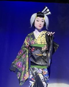 後楽座での演劇鑑賞。里見劇団進明座。